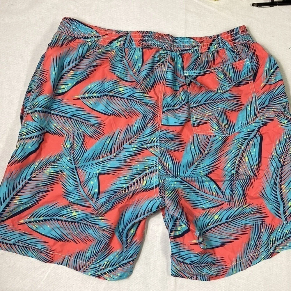 Sun Surfer Men’s Swim Trunks size XL. (BD)